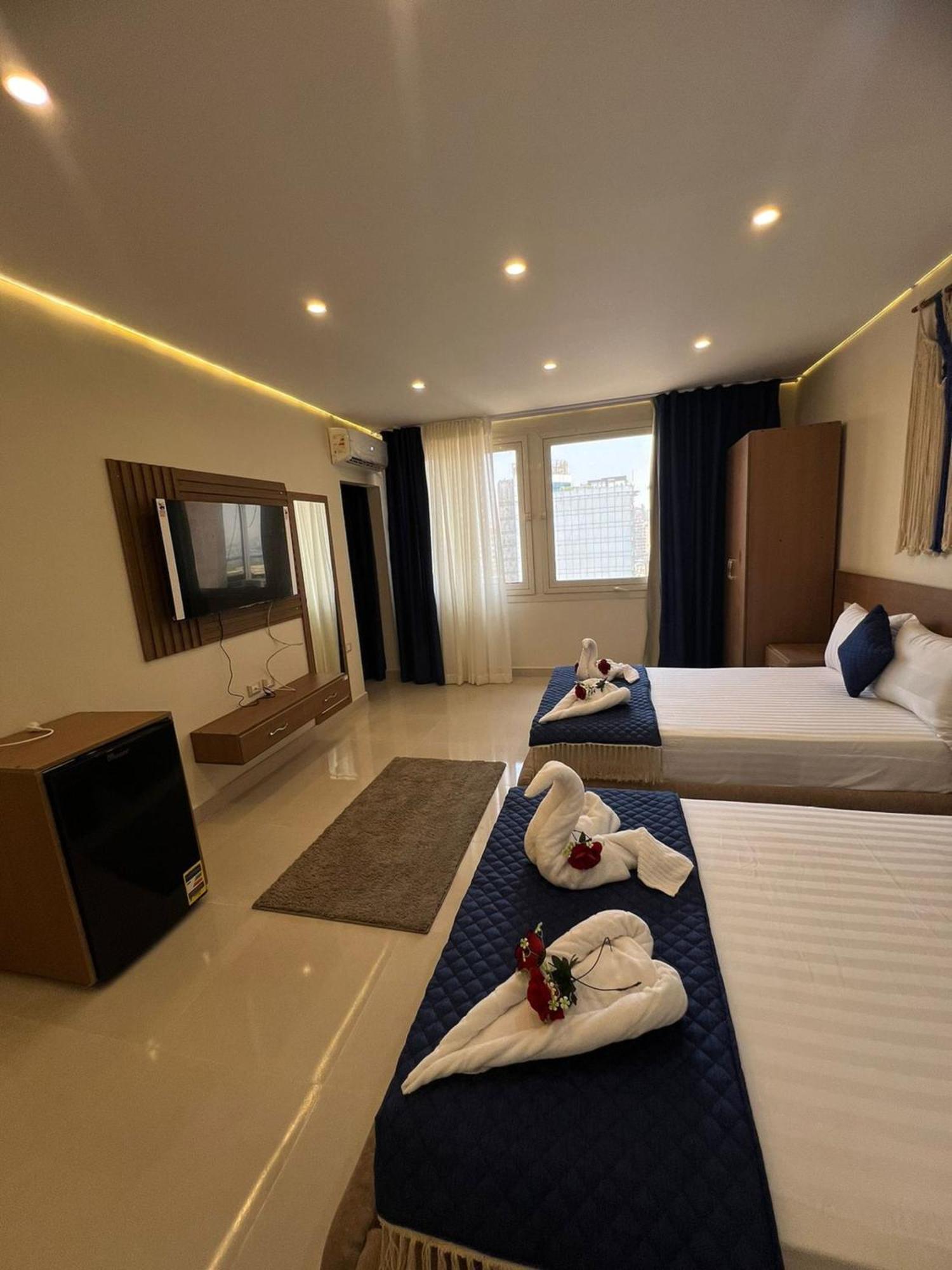 Town Hotel Kaherah Luaran gambar