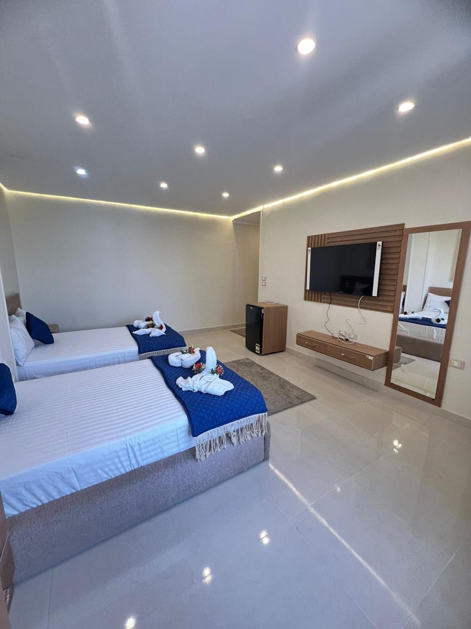 Town Hotel Kaherah Luaran gambar
