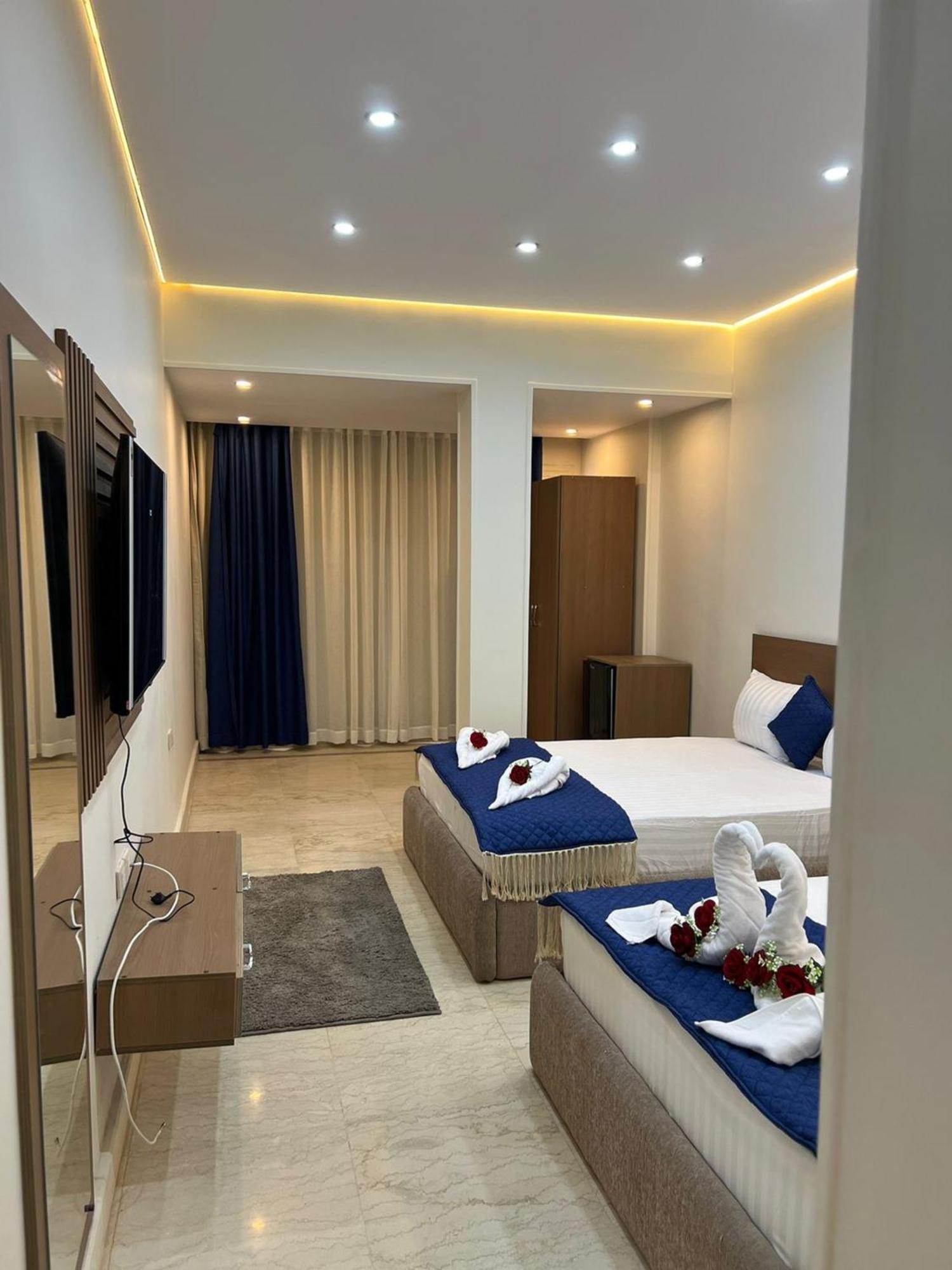 Town Hotel Kaherah Luaran gambar